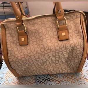 Calvin Klein Barrel Bag Purse. Beautiful bag like new never used.
